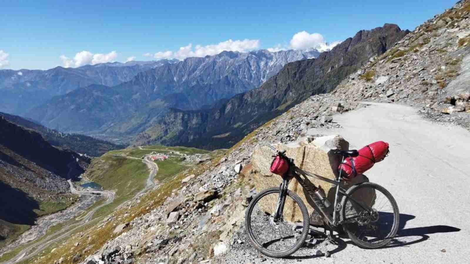 Manali to Leh Cycling Expedition: The Highway to Heaven 13 Days
